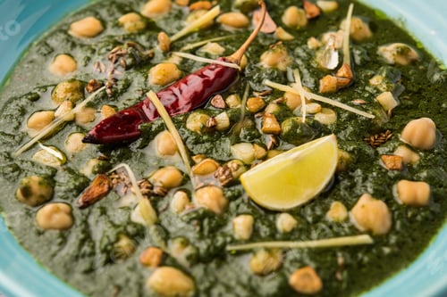 Preview: Chickpea Spinach Curry or Palak Chole Sabzi, Indian food