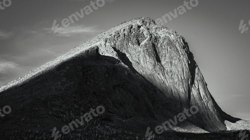 Preview: Closeup shot mountain peak in black and white