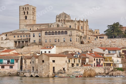 Preview: Zamora romanesque cathedral and Duero river. Castilla León, Spain