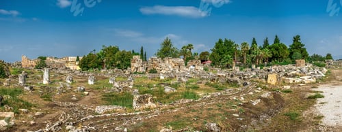Preview: The ruins of the ancient city of Hierapolis in Pamukkale, Turkey