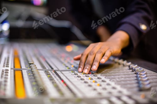 Preview: Products Items hands mouse music sound mixer handbags pillow