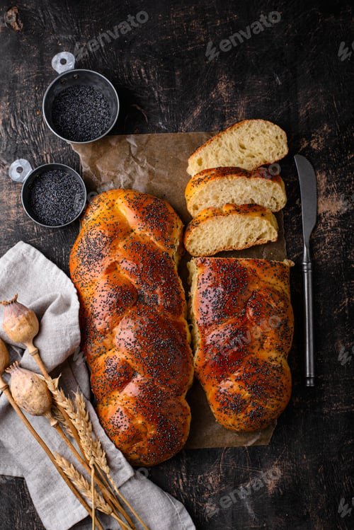 Preview: Traditional Jewish sabbath Challah bread