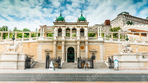 Preview: beautiful entrance to the Buda Castle