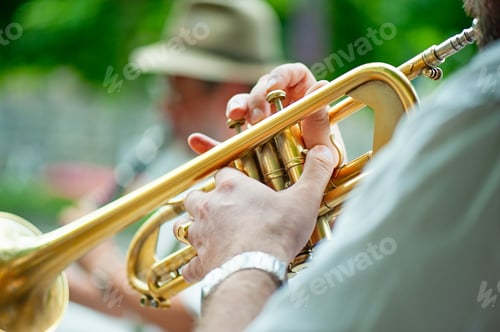Preview: Trumpet player performs