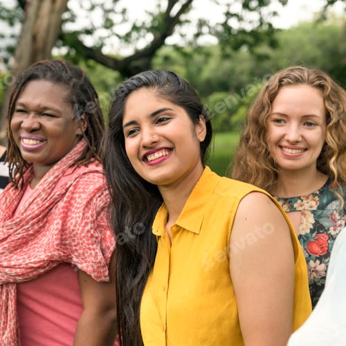 Preview: Smiling Women Enjoying Sunny Day in the Park