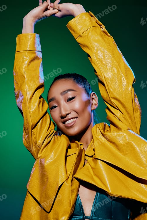 Preview: Woman trendy yellow green make-up night light neon beauty disco colorful body fashion