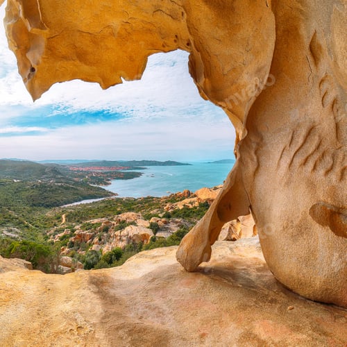 Preview: Fabulous view on Palau from popular travel destination Bear Rock (Roccia dell’Orso).