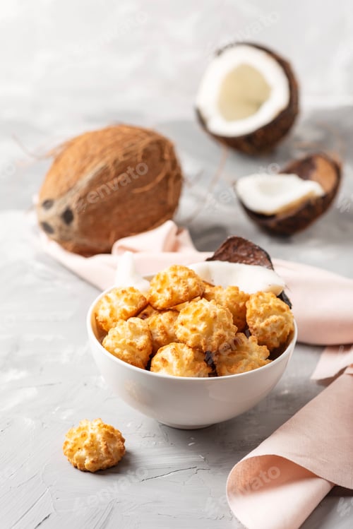 Preview: coconut cookies on the marble table