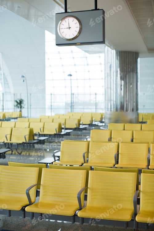 Preview: Bench in the terminal of airport. empty airport terminal waiting area with chairs