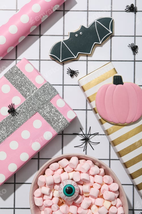 Preview: Cookies, marshmallows and brightly colored gifts for Halloween