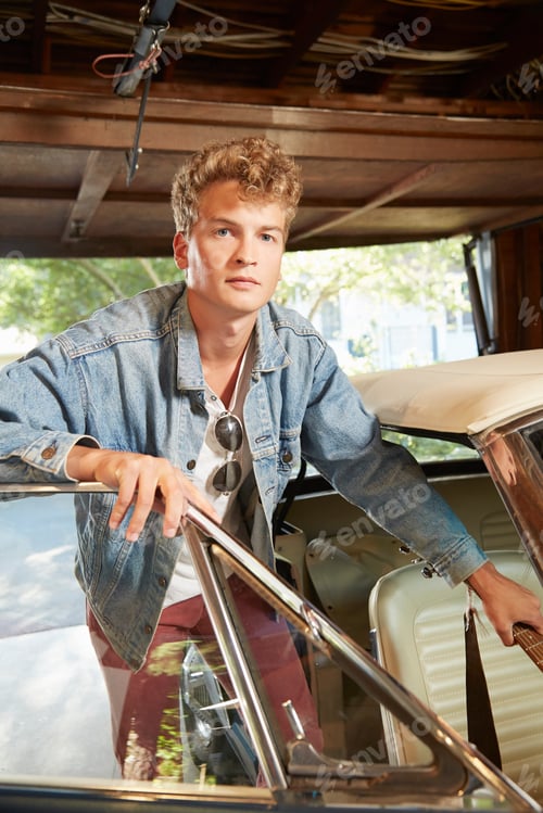 Preview: Casual cool style with a vintage vibe.