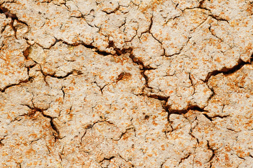 Preview: Cracked wall with rust and dirt