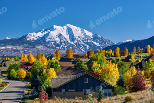 Preview: Residential neighborhood in Colorado at autumn