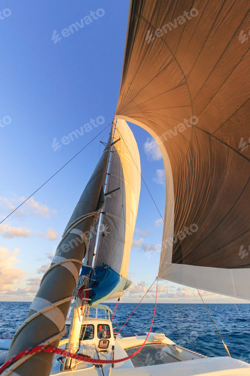 Preview: Sails on boat flying in wind