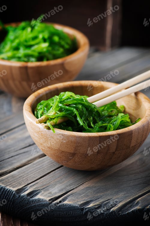 Preview: Japanese chuka salad on the wooden table