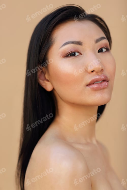 Preview: Beautiful asian model with long dark hair