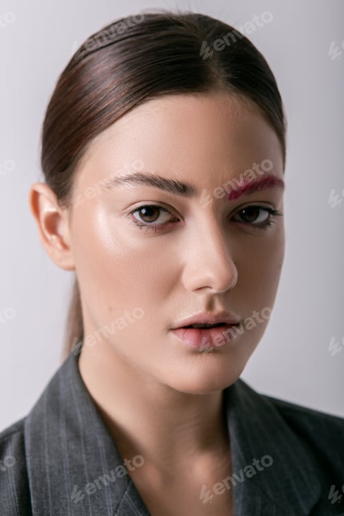 Preview: Beautiful Emotional Girl With Creative And Bright Make-Up On A White Background