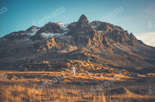 Preview: Astronaut exploring a new planet.