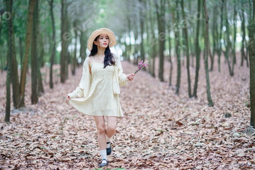 Preview: asian girl