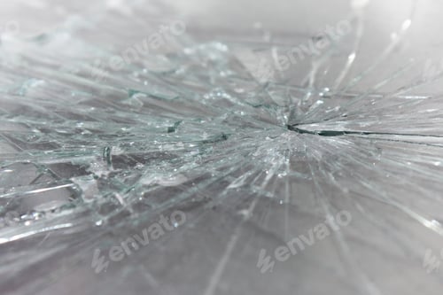 Preview: Automobile Windshield , Close-up Broken Glass