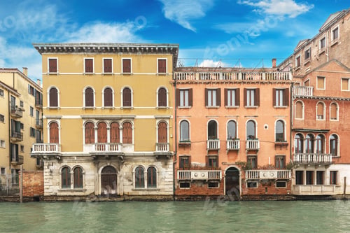 Preview: Cozy Venice city