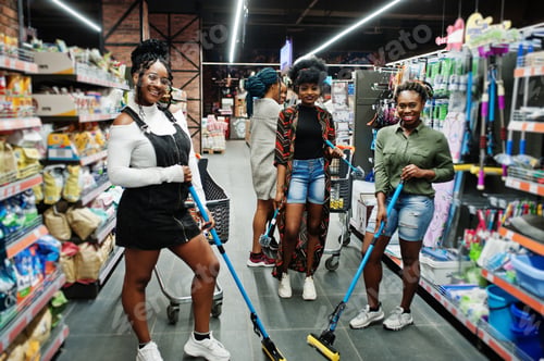 Preview: Africans at supermarket