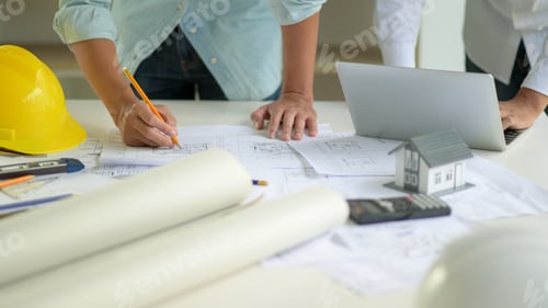 Preview: The architect is editing the house plan according to the customer's requirements.