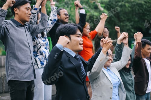 Preview: Successful Businesspeople