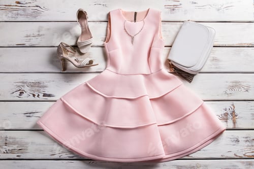 Preview: Dress with footwear and jewelry.
