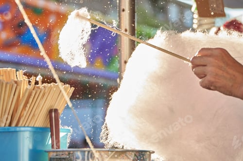 Preview: cotton candy manufacturing on a food truck