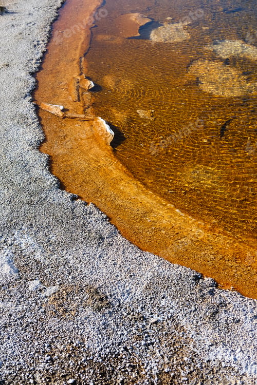 Preview: Hot thermal spring in Yellowstone