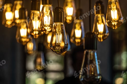 Preview: an array of light bulbs on a pole in a room