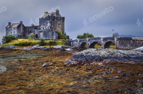 Preview: Dramatic landscape view of Eilean Donan castle, Scotland
