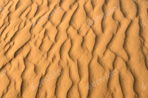 Preview: Pattern of golden sand in the desert