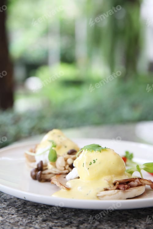 Preview: Egg Benedict