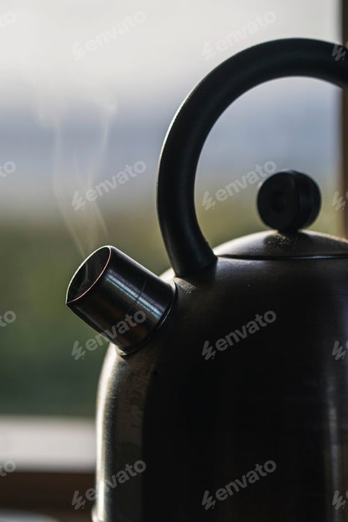 Preview: Boiling water in a kettle