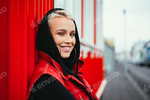 Preview: Icelandic beautiful woman lifestyle moments in Reykjavik