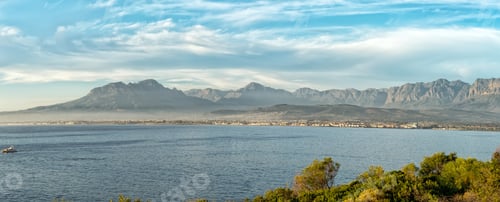 Vorschau: Panoramablick vom Clarence Drive in Richtung Gordons Bay