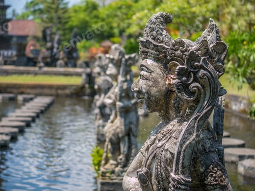 Preview: Statue at the Water Palace, Bali