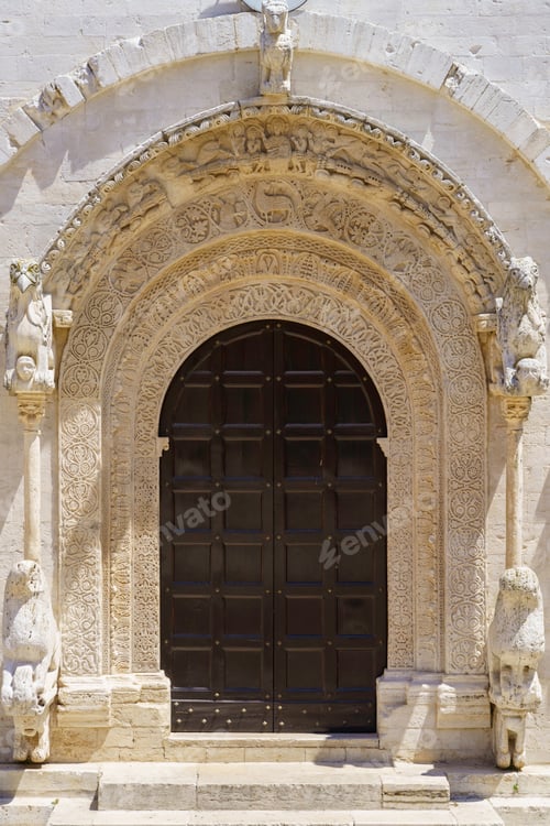 Preview: Ruvo di Puglia, historic city in Apulia. Cathedral