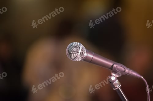 Preview: Microphone in focus with blurry background
