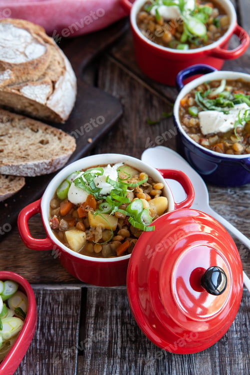 Preview: Savoury lentil soup