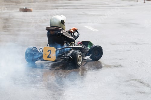 Preview: Go Kart Racing on a Wet Track