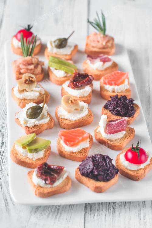 Preview: Crostini with different toppings