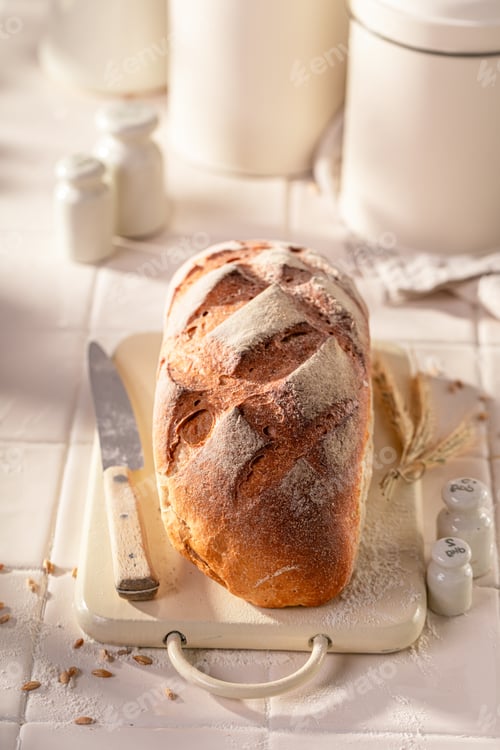 Preview: Rectangular loaf of rye bread perfect for a balanced breakfast.
