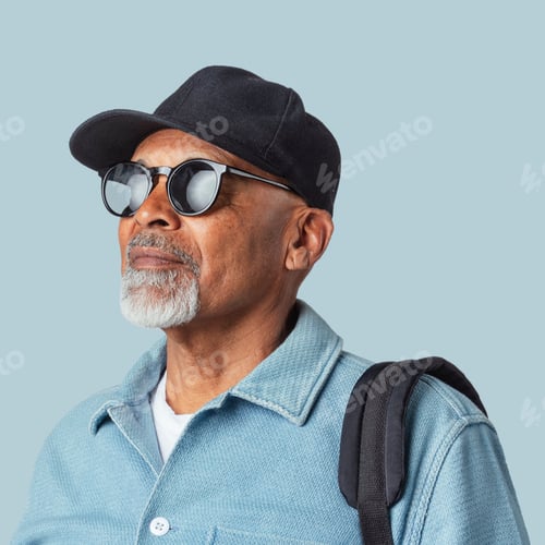 Preview: Senior black man wearing a cap and sunglasses mockup