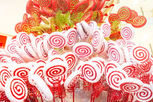 Preview: White and red candy