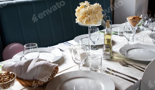 Preview: restaurant table for festive gathering
