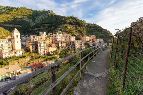 Preview: Small touristic town on the coast, Manarola, Italy. Cinque Terre