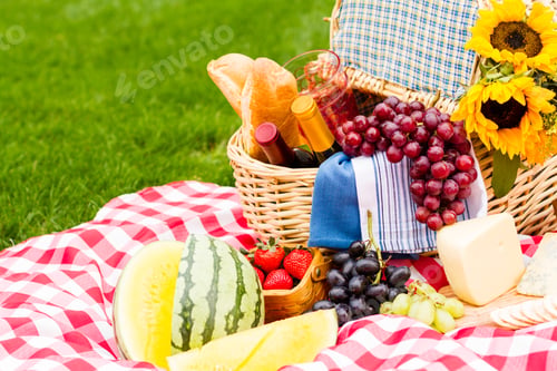 Preview: Picnic